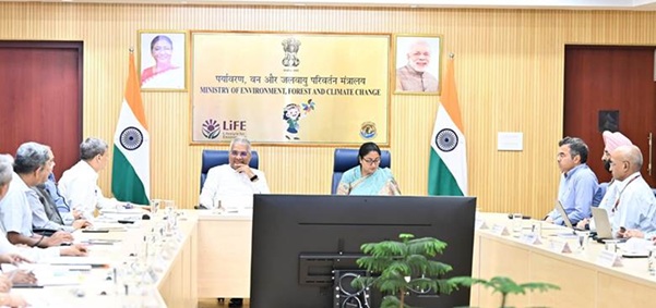 वायु प्रदूषण कम करने के लिए सभी हितधारकों द्वारा निरंतर-समन्वित कार्रवाई आवश्यक: केंद्रीय पर्यावरण मंत्री